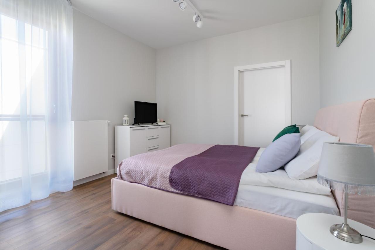 INA Rent - Nadmorski Dwór Gdańsk Zewnętrze zdjęcie