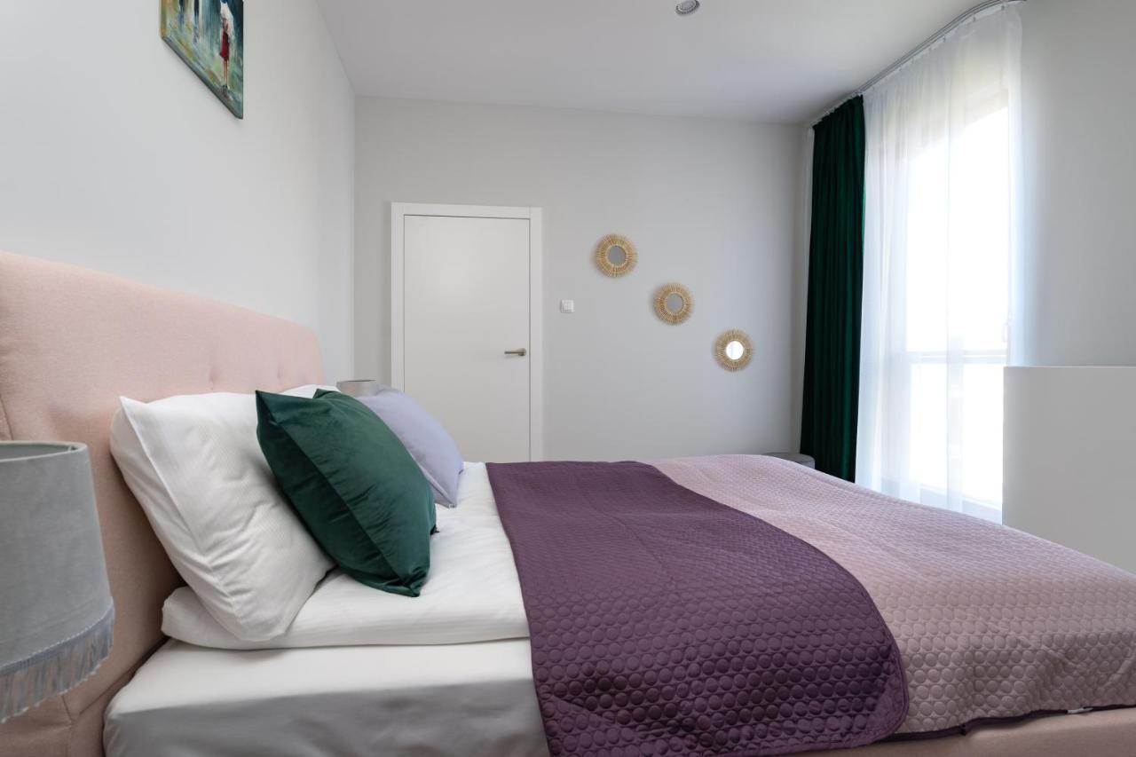 INA Rent - Nadmorski Dwór Gdańsk Zewnętrze zdjęcie